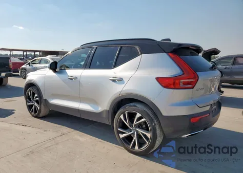 2019 Volvo Xc40 T5 Momentum z USA, uszkodzony, nr VIN YV4162XZXK2014687